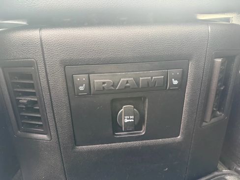 Used 2016 RAM 2500 Laramie w/ Convenience Group image 40