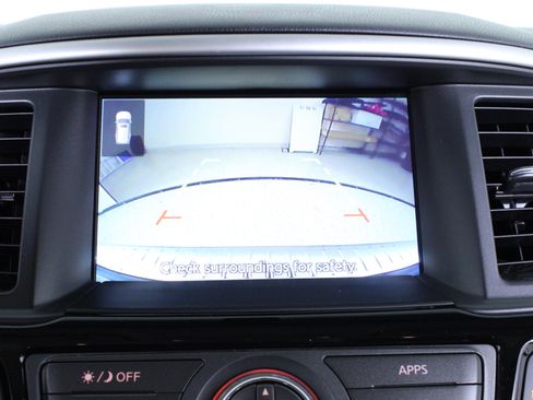 Used 2020 Nissan Pathfinder S image 26