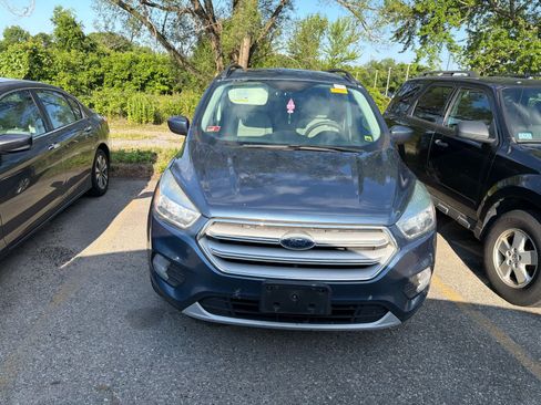 Used 2018 Ford Escape SE AWD/4WD image 5