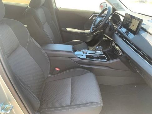Used 2025 Mitsubishi Outlander ES AWD/4WD image 32