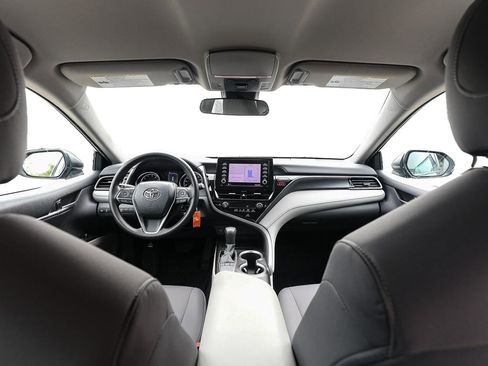 Used 2022 Toyota Camry LE FWD image 22