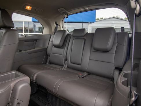 Used 2016 Honda Odyssey Touring Elite image 8