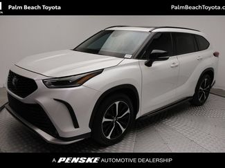 Used 2022 Toyota Highlander XSE FWD video 1