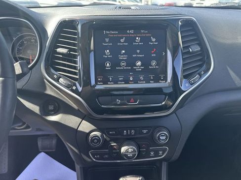 Used 2019 Jeep Cherokee Limited w/ Luxury Group AWD/4WD image 15