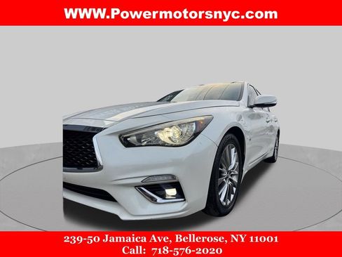 Used 2018 INFINITI Q50 Luxe w/ Essential Package (3.0T Luxe) AWD/4WD image 10