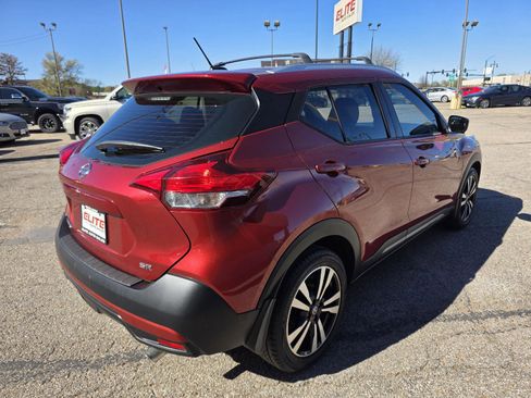 Used 2019 Nissan Kicks SR w/ Exterior Package FWD image 5