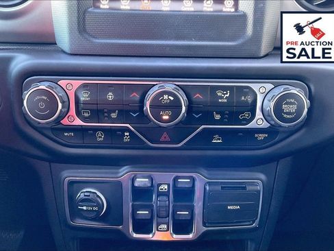Used 2021 Jeep Wrangler Unlimited Sport AWD/4WD image 32