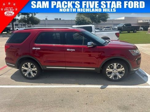 Used 2019 Ford Explorer Platinum AWD/4WD image 4