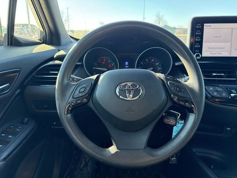Used 2019 Toyota C-HR LE image 18
