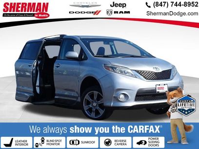 Used 2017 Toyota Sienna SE w/ SE Preferred Package