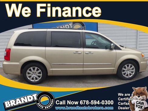 Used 2011 Chrysler Town & Country Touring-L w/ Entertainment Group #2 FWD image 1