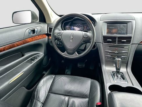 Used 2015 Lincoln MKT FWD image 22