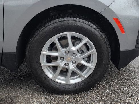 Used 2023 Chevrolet Equinox LS w/ LS Convenience Package image 9