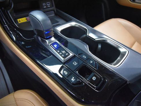 Used 2022 Lexus NX 250 AWD image 20