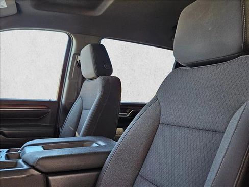 Used 2024 Chevrolet Silverado 2500 LT image 19