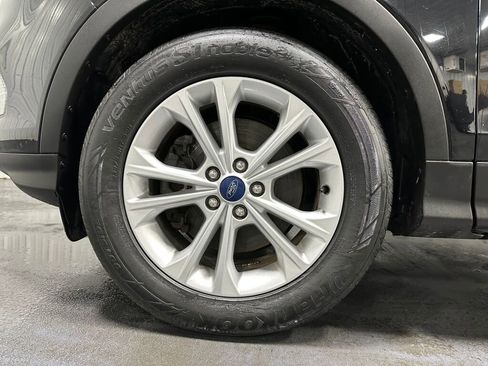 Used 2019 Ford Escape SE image 5