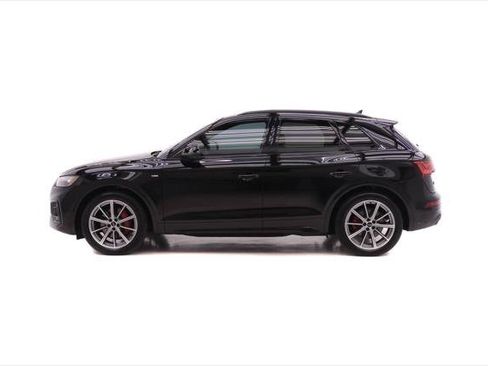 Certified 2025 Audi Q5 e Premium Plus w/ Premium Plus Package AWD/4WD image 3