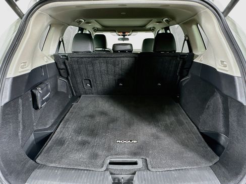 Used 2023 Nissan Rogue SV w/ SV Premium B Package FWD image 30