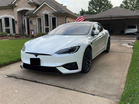 Used 2026 Tesla Model S Plaid image 1