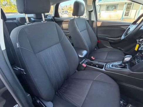 Used 2017 Ford Focus SEL w/ Interior Protection Package FWD image 13
