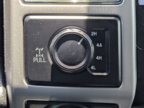Used 2020 Ford F150 Lariat w/ Equipment Group 502A Luxury AWD/4WD image 36