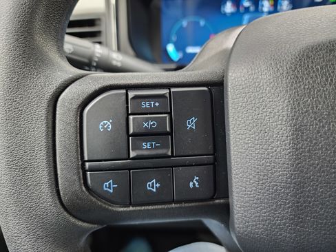 Used 2025 Ford F250 XLT w/ Black Appearance Package image 18