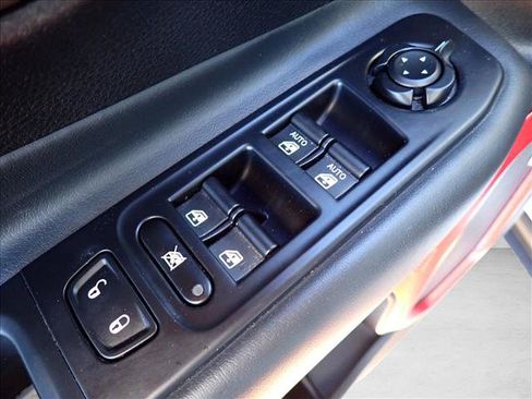 Used 2019 Jeep Renegade Trailhawk AWD/4WD image 16
