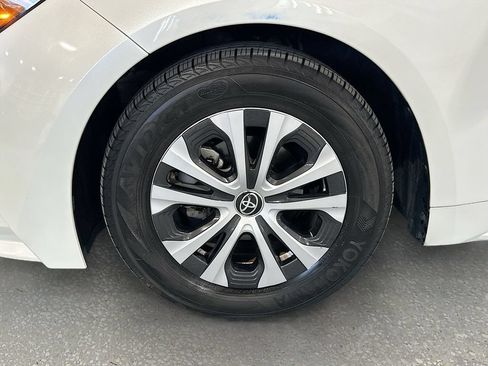 Used 2022 Toyota Corolla LE w/ Premium Interior Package FWD image 29