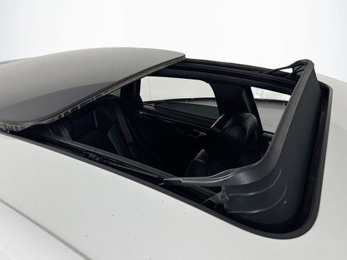 Used 2023 Porsche Macan image 20