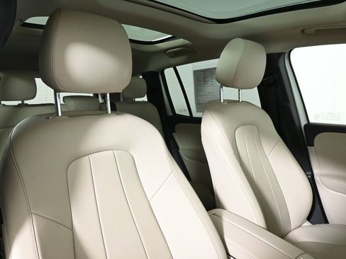 Certified 2022 Mercedes-Benz GLB 250 4MATIC image 33