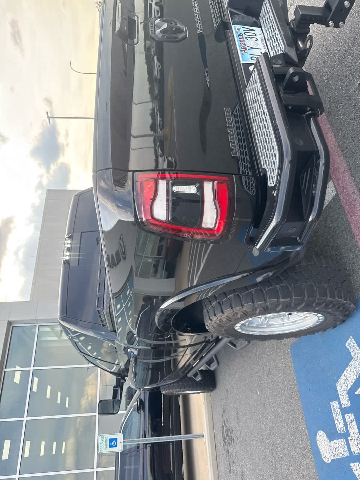 Used 2021 RAM 2500 Laramie w/ Night Edition AWD/4WD image 3
