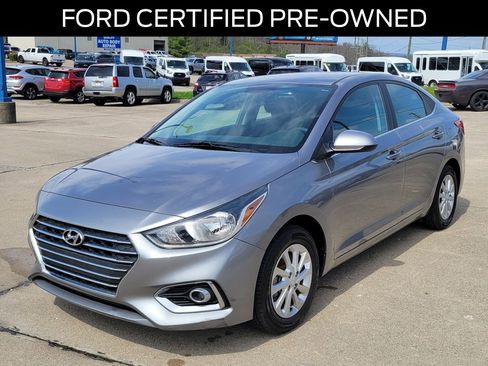 Used 2022 Hyundai Accent SEL FWD image 2