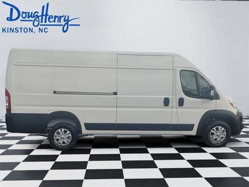 New 2025 RAM ProMaster 3500 w/ Quick Order Package 22G SLT image 6