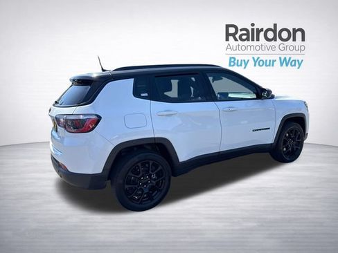 Used 2023 Jeep Compass Latitude AWD/4WD image 7
