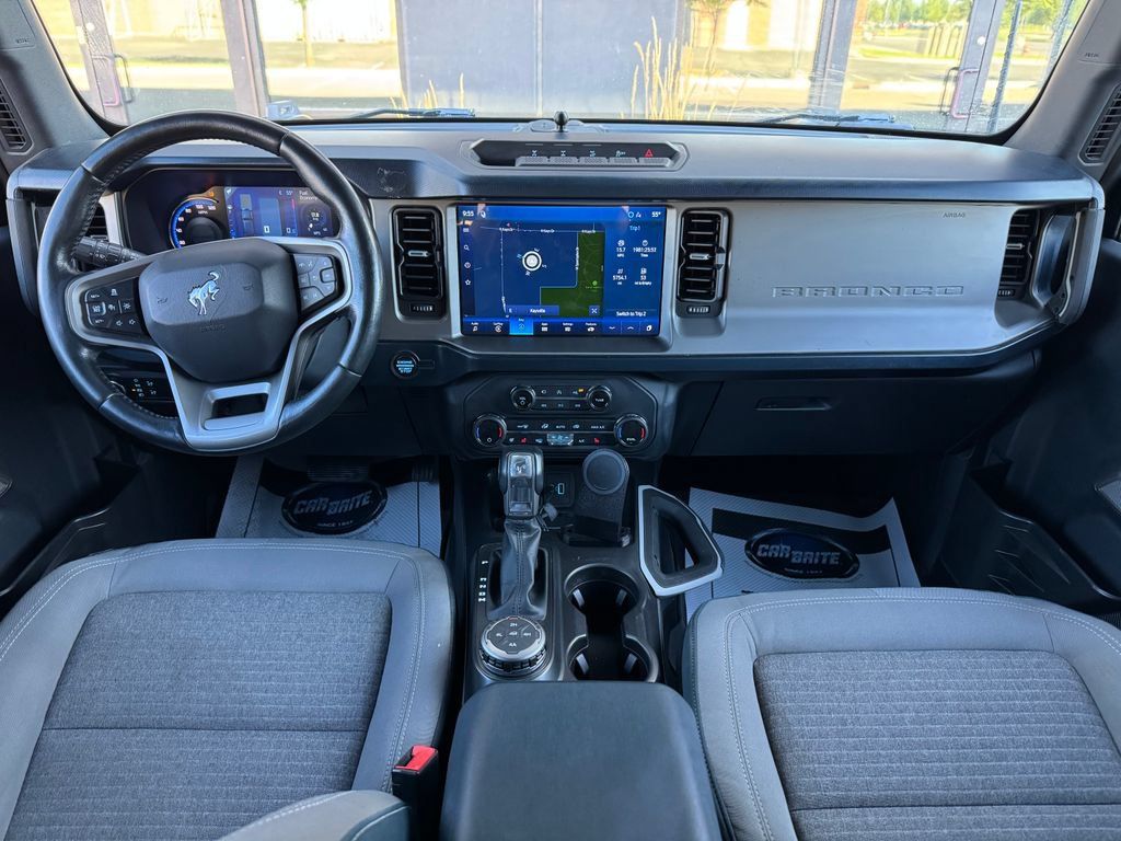 Used 2021 Ford Bronco Outer Banks w/ Sasquatch Package AWD/4WD image 9