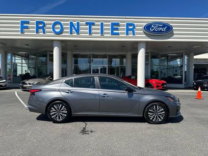 Used 2025 Nissan Altima 2.5 SV