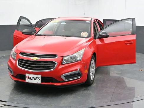 Used 2016 Chevrolet Cruze LS FWD image 32