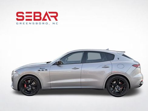 Used 2022 Maserati Levante Modena AWD/4WD image 9