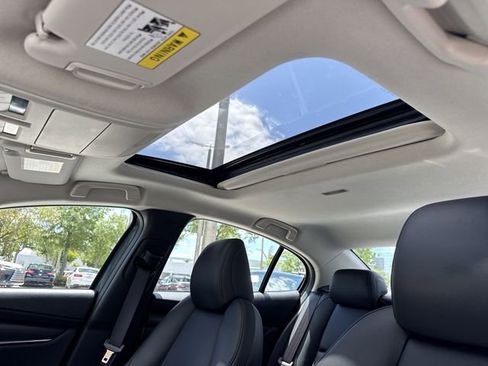 Used 2022 MAZDA MAZDA3 s image 22