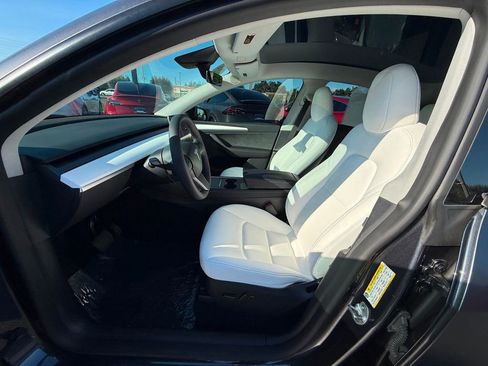 Used 2024 Tesla Model Y Long Range image 10