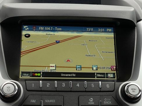 Used 2017 Chevrolet Equinox Premier w/ Enhanced Convenience Package FWD image 26