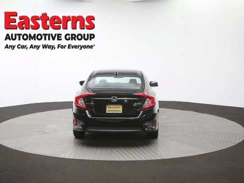 Used 2017 Honda Civic Touring image 32