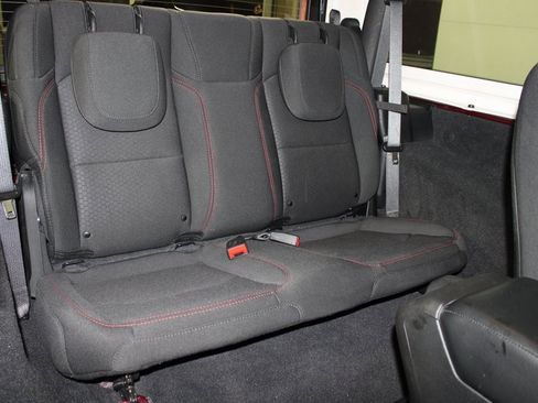 Used 2021 Jeep Wrangler Rubicon image 13