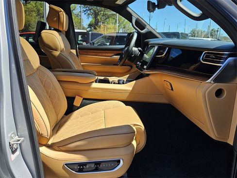 New 2024 Jeep Grand Wagoneer L Series III w/ Rear Seat Video Group 1 image 15