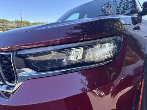 New 2025 Jeep Grand Cherokee Laredo X w/ Luxury Tech Group I image 10