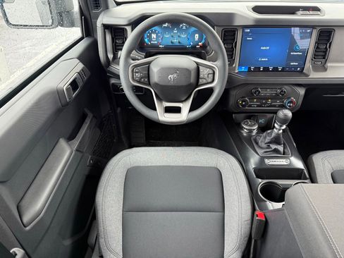 New 2025 Ford Bronco 4-Door image 29