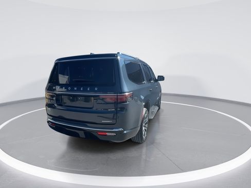 Used 2024 Jeep Wagoneer Series II w/ Flexible Seating Group image 18