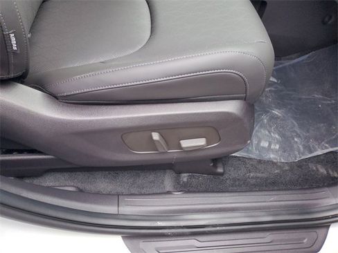 New 2026 Kia Carnival EX image 34