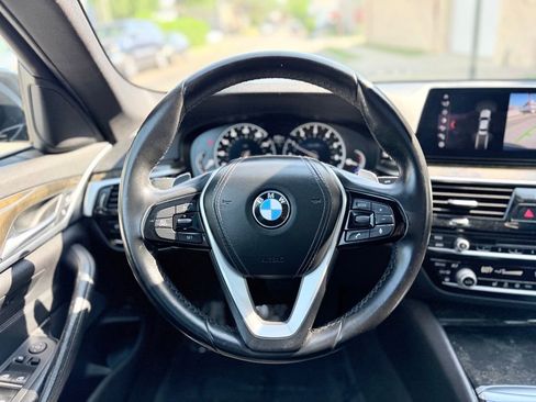 Used 2018 BMW 530i w/ Premium Package RWD image 34