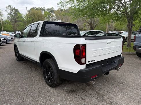 New 2026 Honda Ridgeline Black Edition image 4